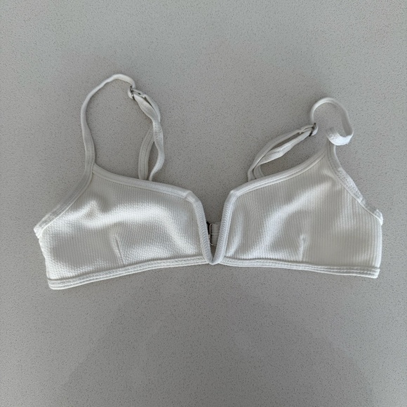 Ribbed V Wired Cami Bikini Top - Picture 5 of 9